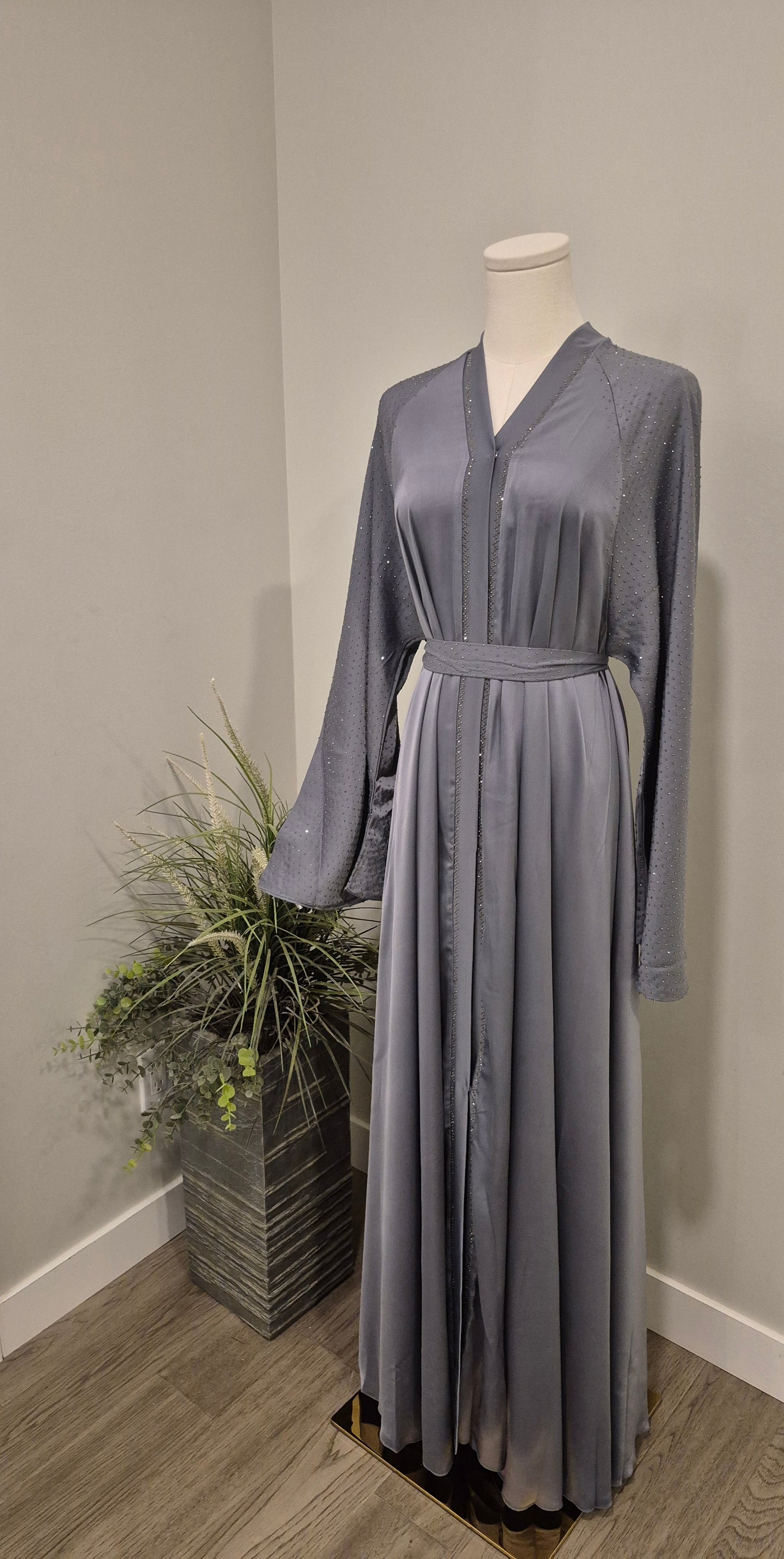 Nayah Abaya (Silver)