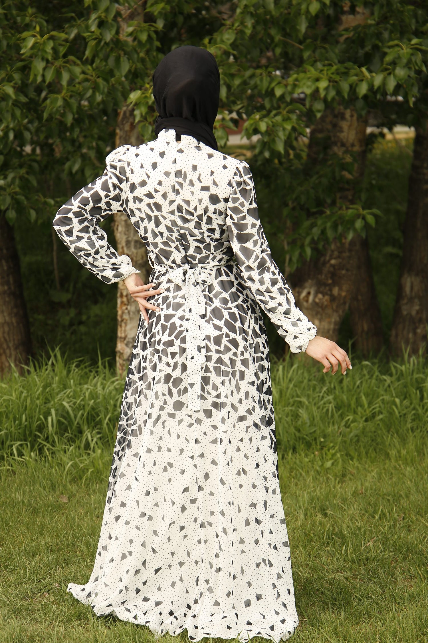 Aziza Maxi Dress (White & Black)