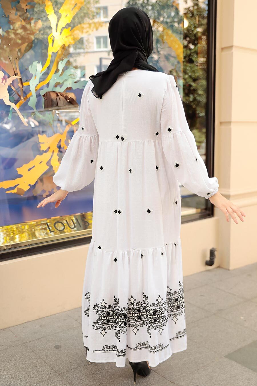 Lina Linen Maxi Dress (White & Black)