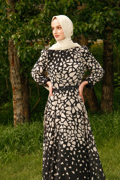 Aziza Maxi Dress (Cream &amp; Black)