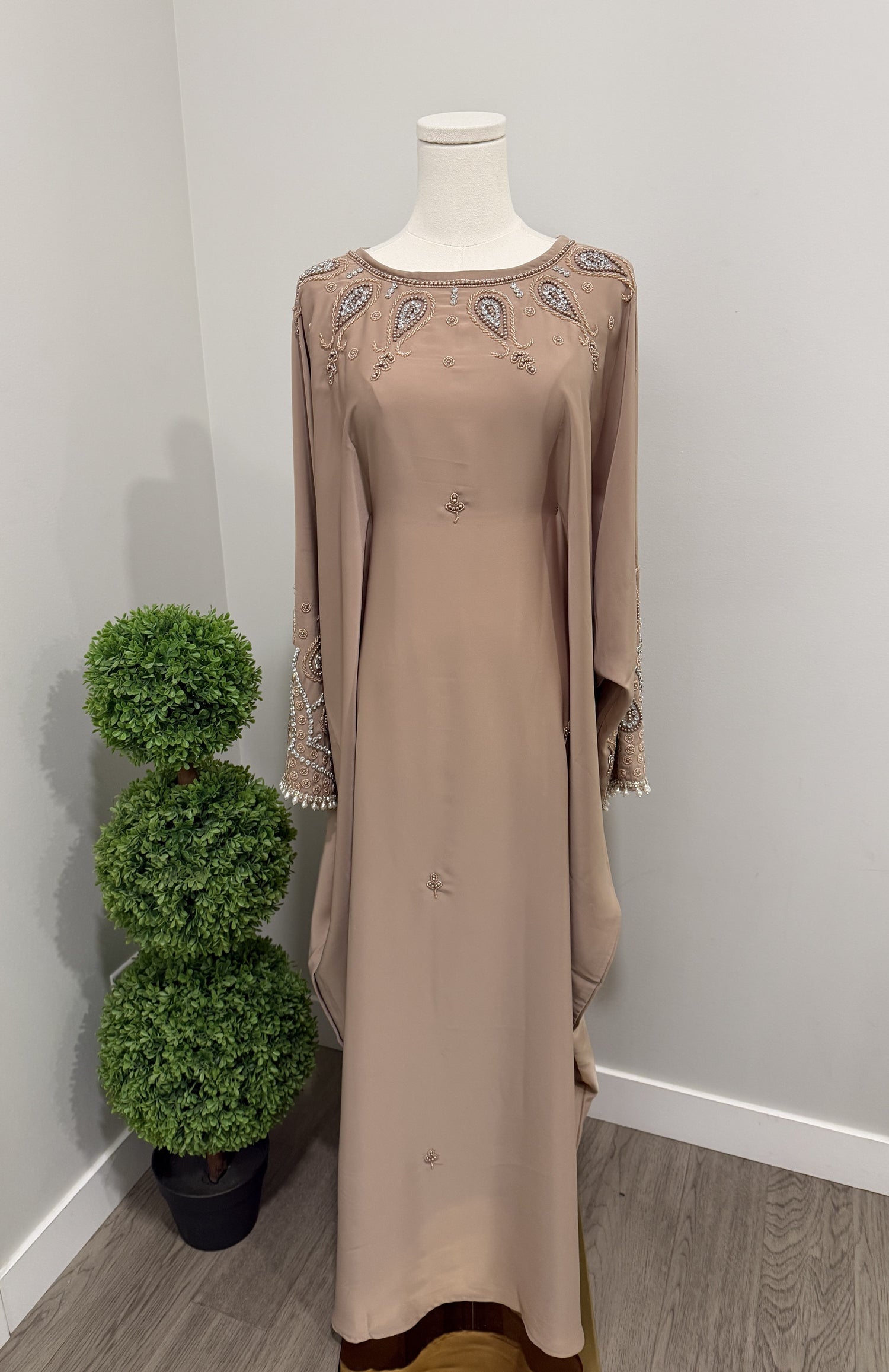 Luxury Pearl Closed Abaya Set- Brown