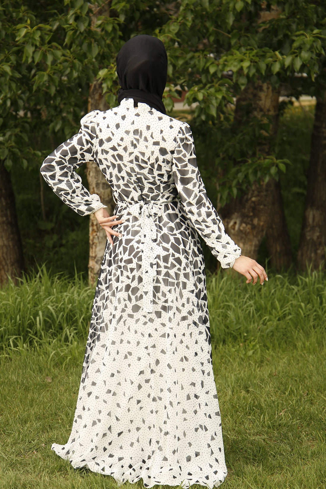 Aziza Maxi Dress (White & Black)