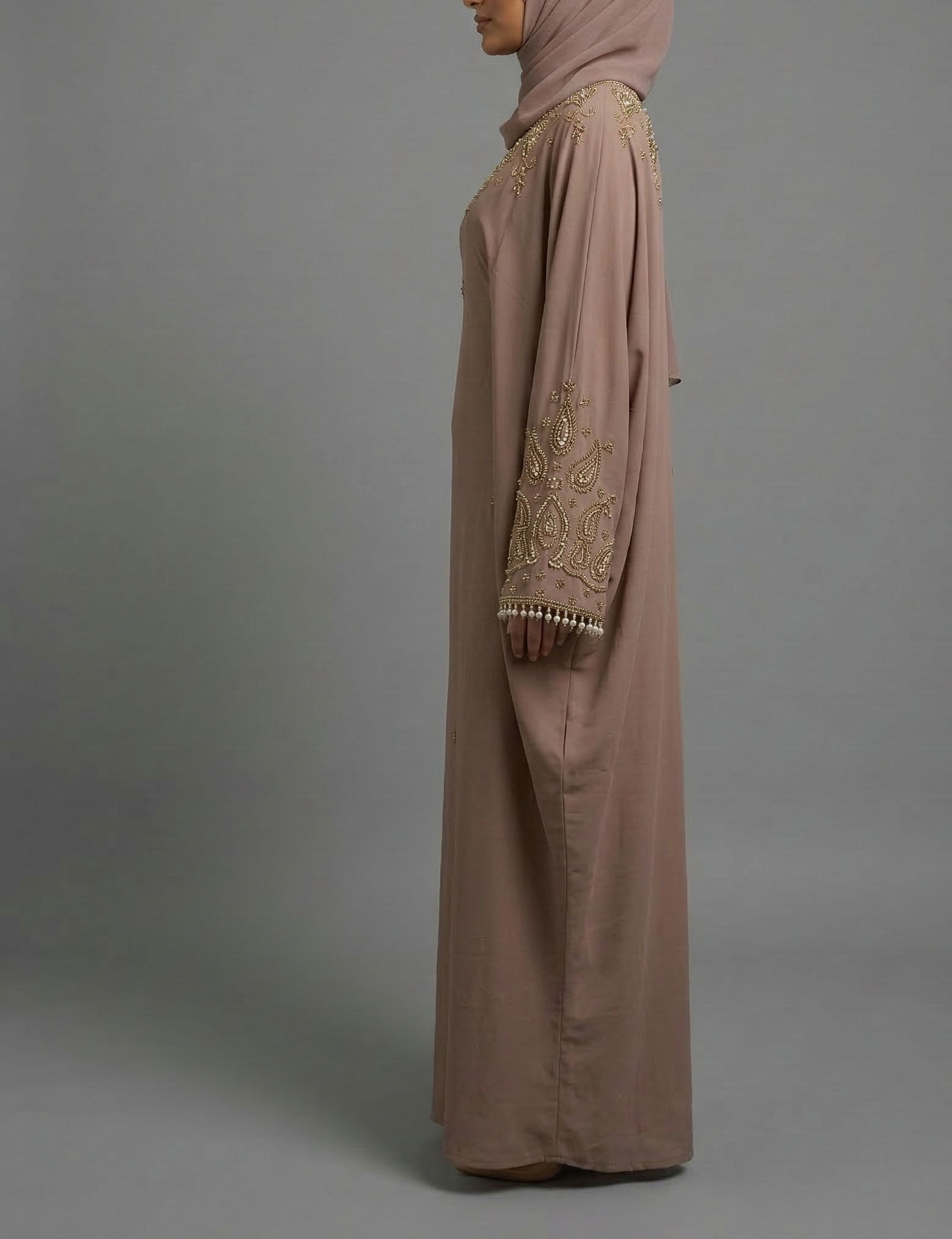 Luxury Pearl Closed Abaya- Brown